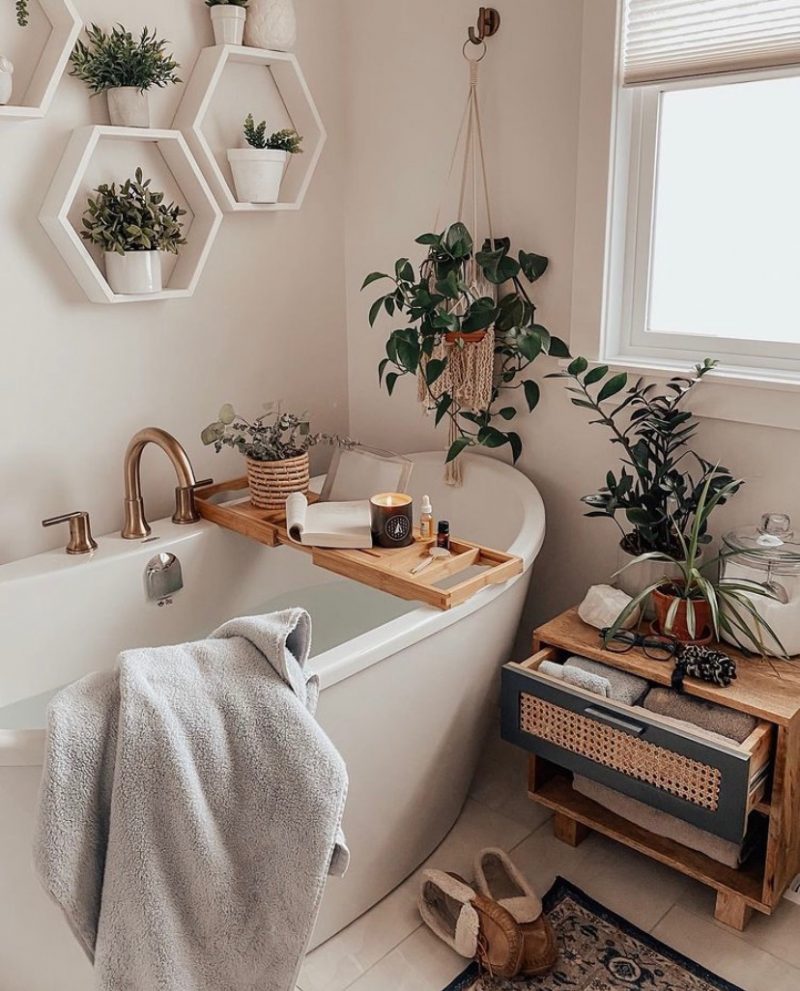 Home Improvement Influencers to Follow - TUBS: The Ultimate Bath Store